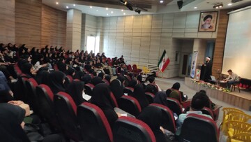 کارگاه آموزشی مربی همیاران اجتماعی استان فارس برگزار شد + تصاویر