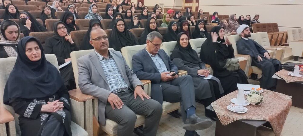 کارگاه آموزشی مربی همیاران اجتماعی استان قزوین برگزار شد + تصاویر