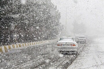 بارش برف و باران در ۱۹ محور مواصلاتی کشور؛ تردد روان در جاده‌های شمالی